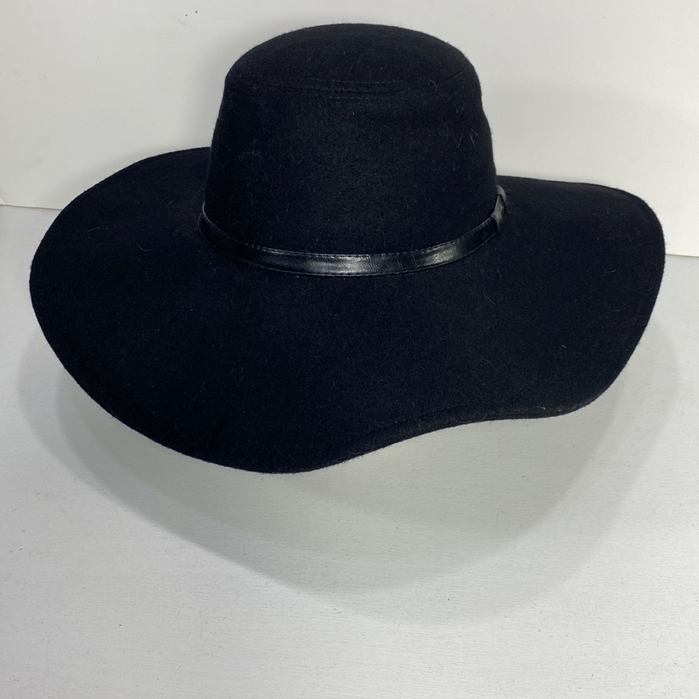 Sterling at Stars black wide brimmed hat wool blend hat